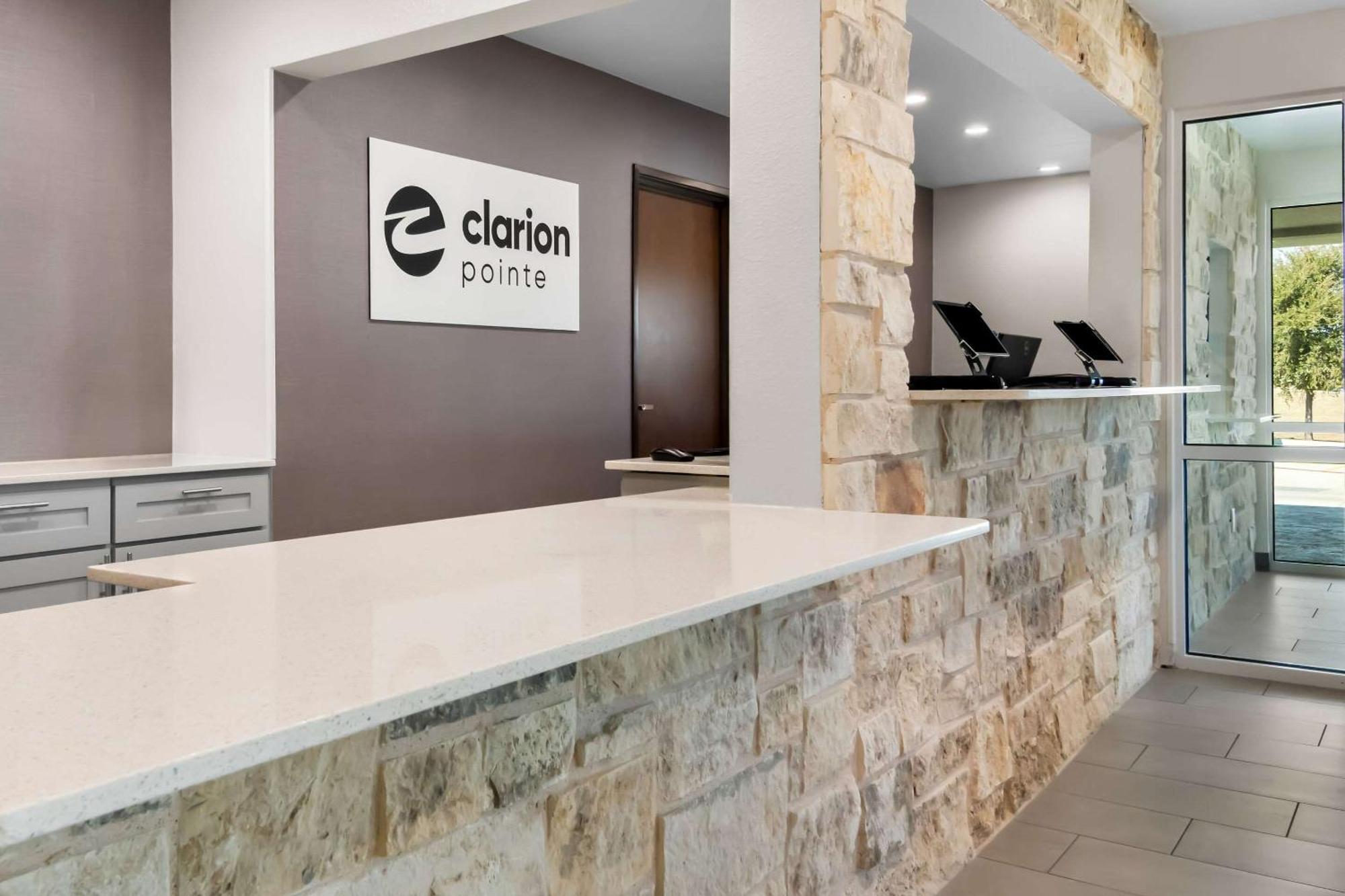 Hotel Clarion Pointe Fort Worth Exteriér fotografie